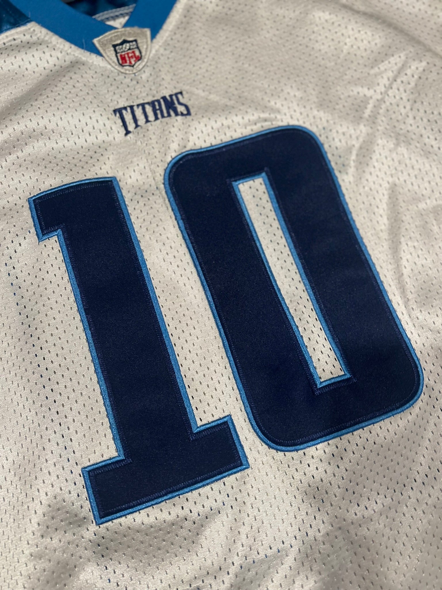 On Field Reebok Tennessee Titans Jake Locker White Jersey Sz 54 Authentic Sewn