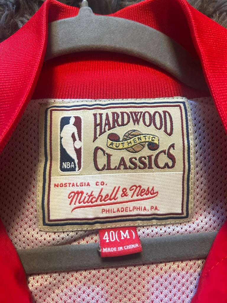NBA 1992-93 Chicago Bulls Mens Sz M Warm Up Jacket Mitchell & Ness Authentic Red