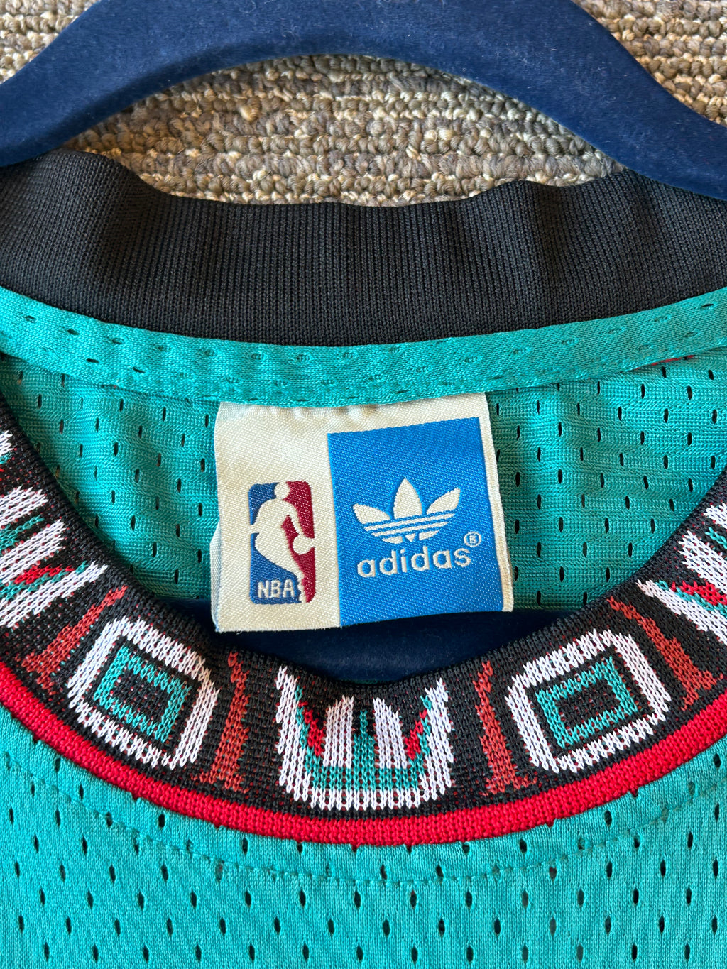 Mike Bibby Vancouver Grizzlies Jersey, Adidas Hardwood Classics Teal Men’s Large