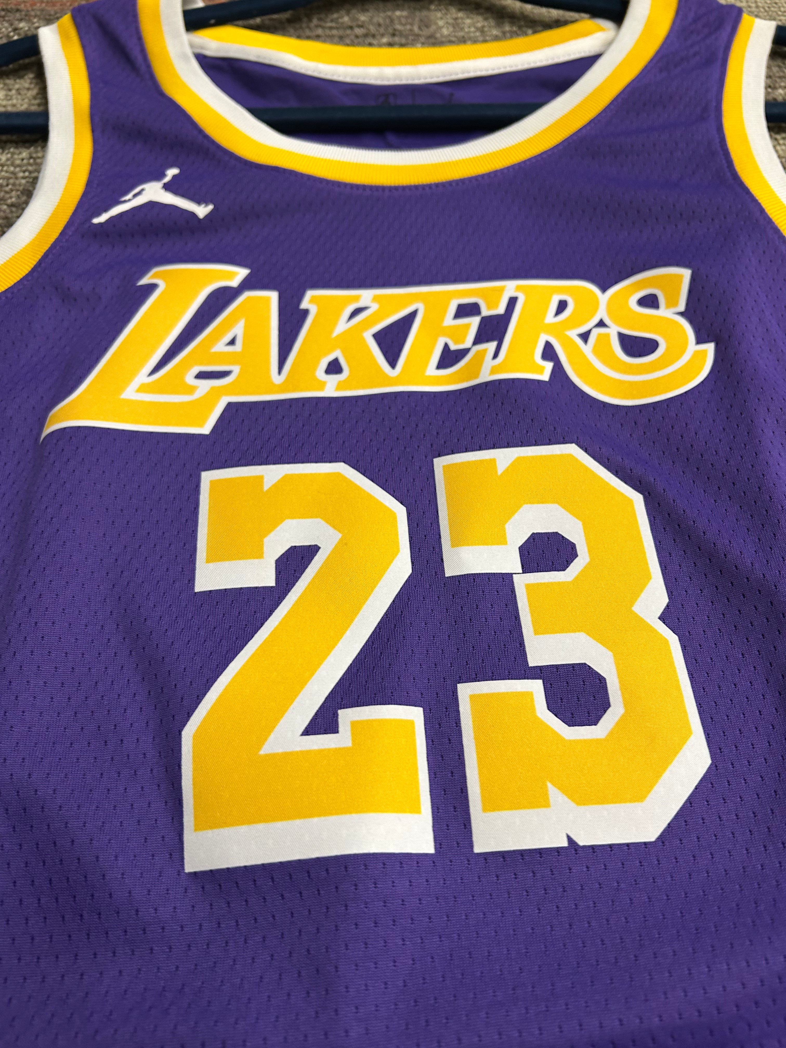 Nike Los Angeles Lakers LeBron James Statement Jersey Size 40 Small Jordan NBA