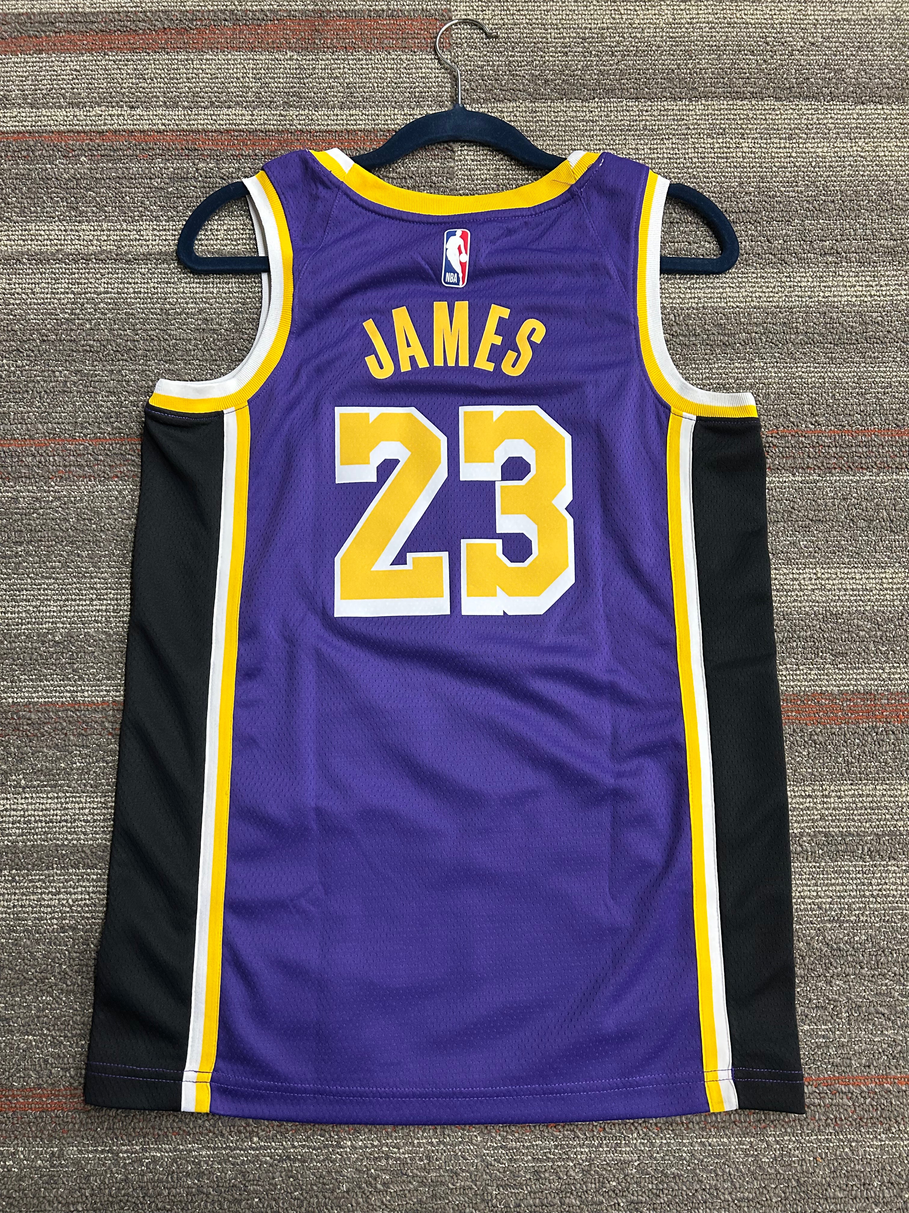 Nike Los Angeles Lakers LeBron James Statement Jersey Size 40 Small