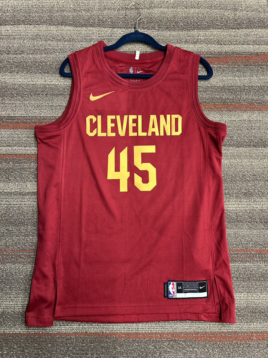 Cleveland Cavs Donovan Mitchell Jersey Red Nike Size 44 M/L #45