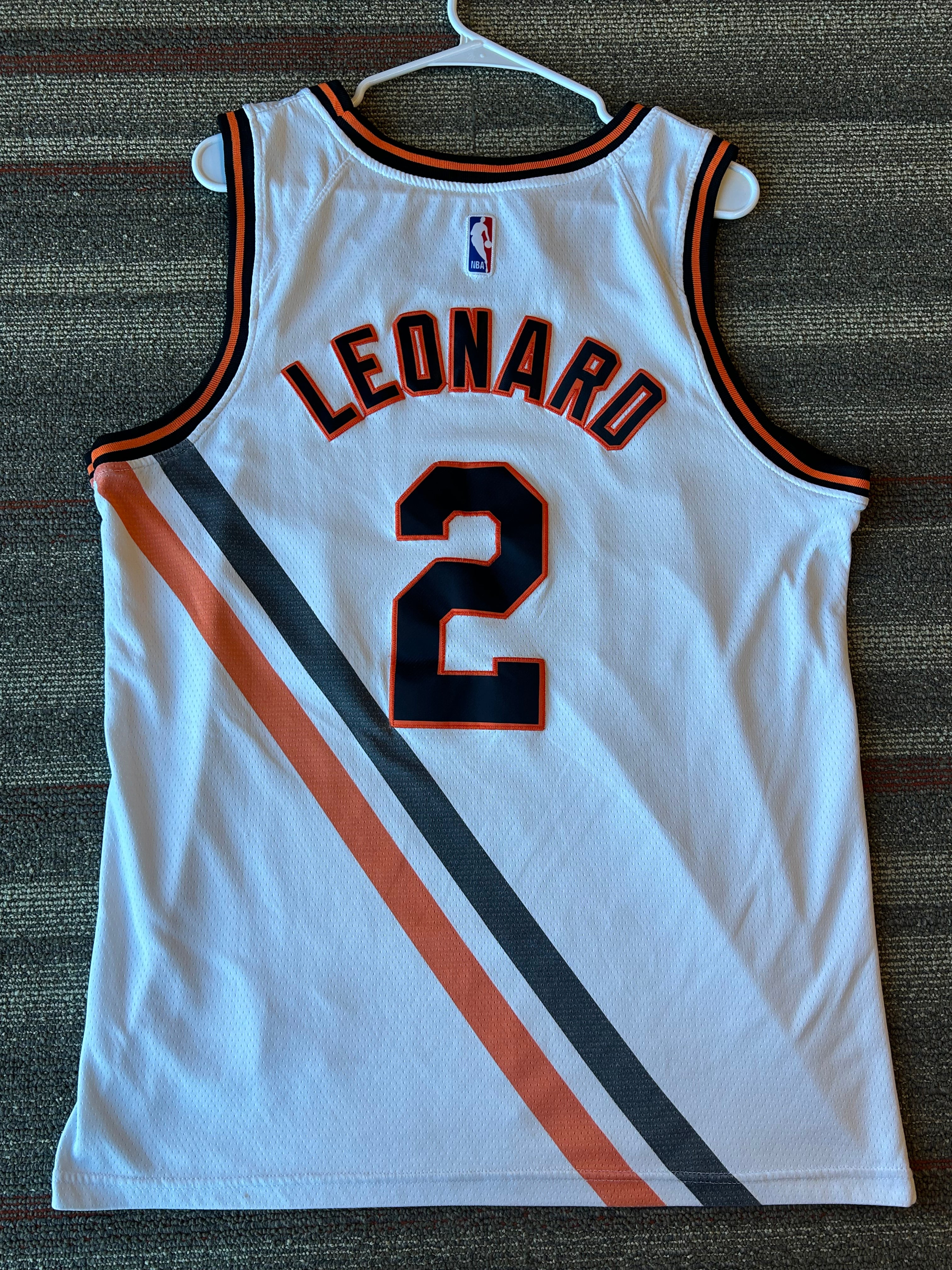 Kawhi Leonard LA Clippers/Braves Throwback Swingman Jersey Sz 50 L/XL White #2