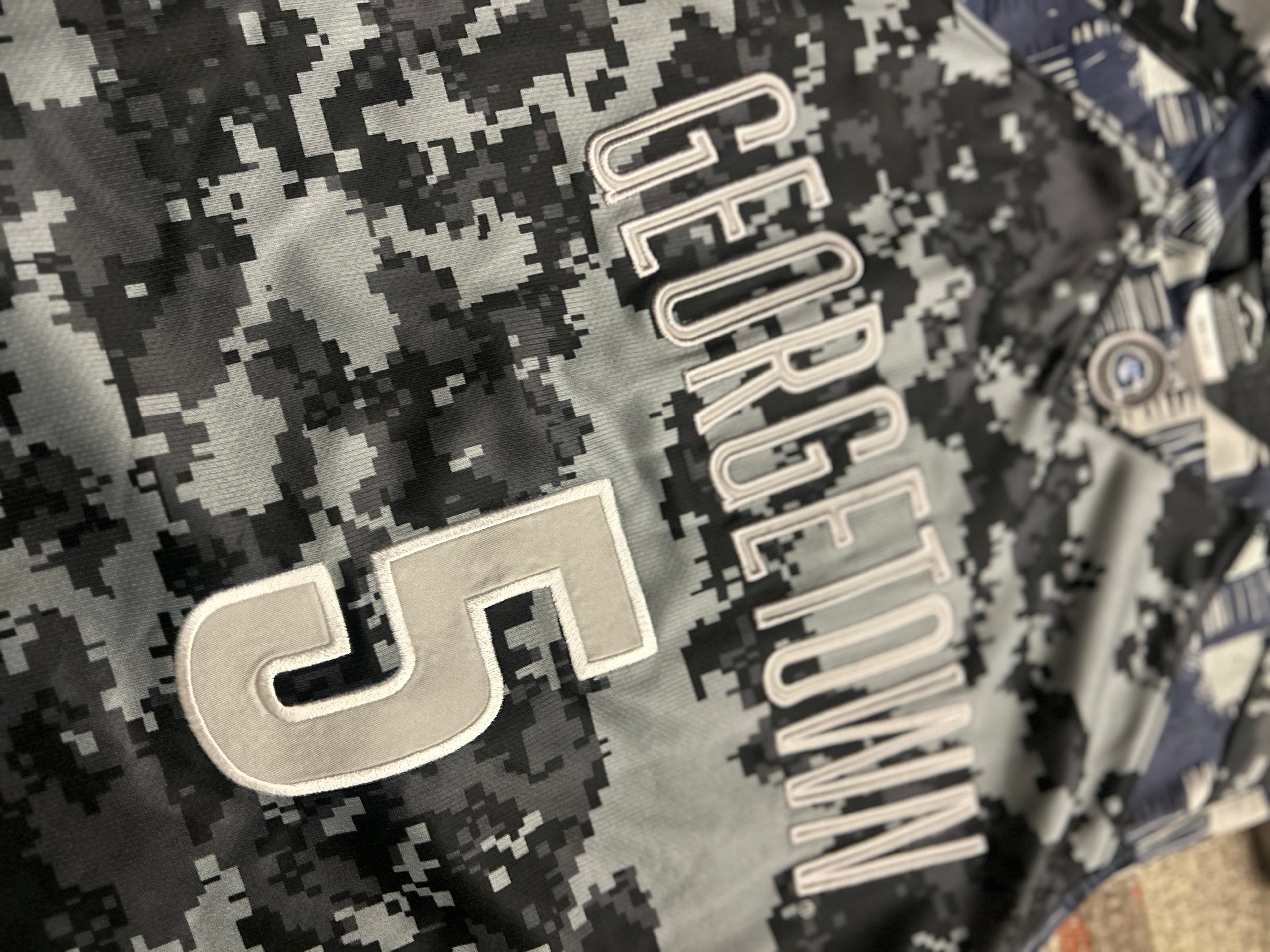 Georgetown Hoyas Jersey Mens Small Gray Camo NCAA Basketball Dri Fit Jordan Nike