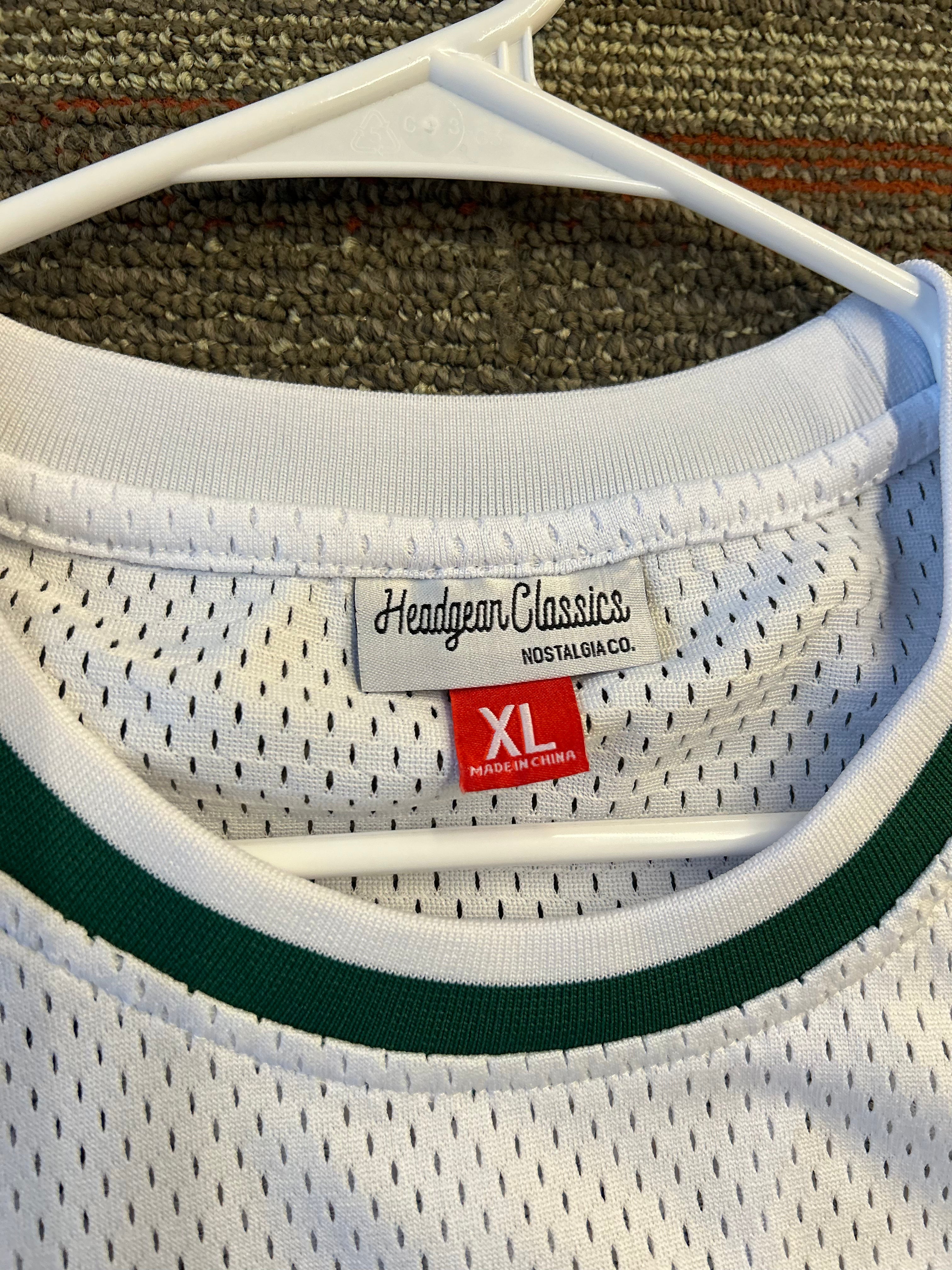 Kyrie Irving XL St. Patrick High School Sz XL Basketball Jersey Headgear Classics