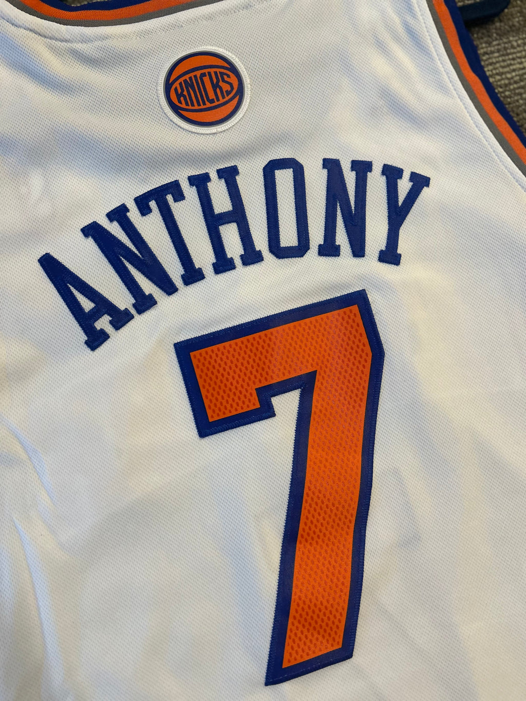Adidas New York Knicks Carmelo Anthony Jersey Size Large White NBA #7 Authentic