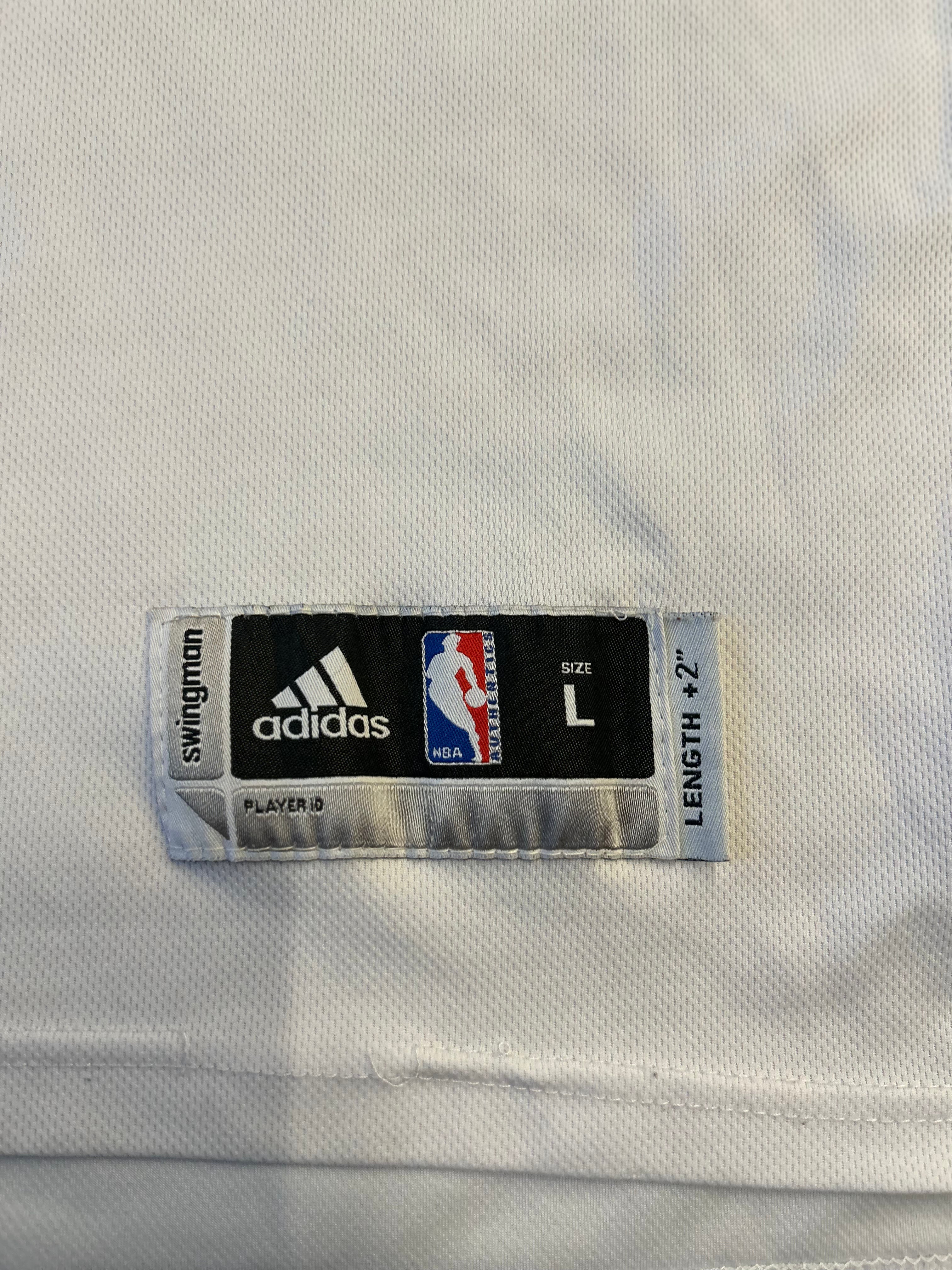 Vintage Adidas Chicago Bulls Derrick Rose Mens Size Large White NBA Jersey #1